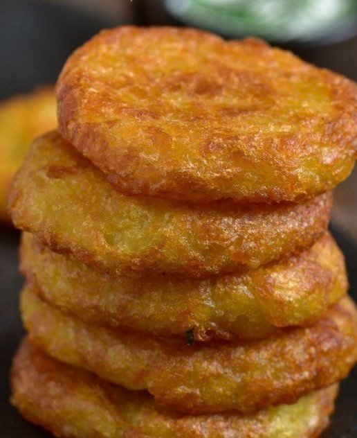 Garlic Parmesan Air Fryer Potato Cakes