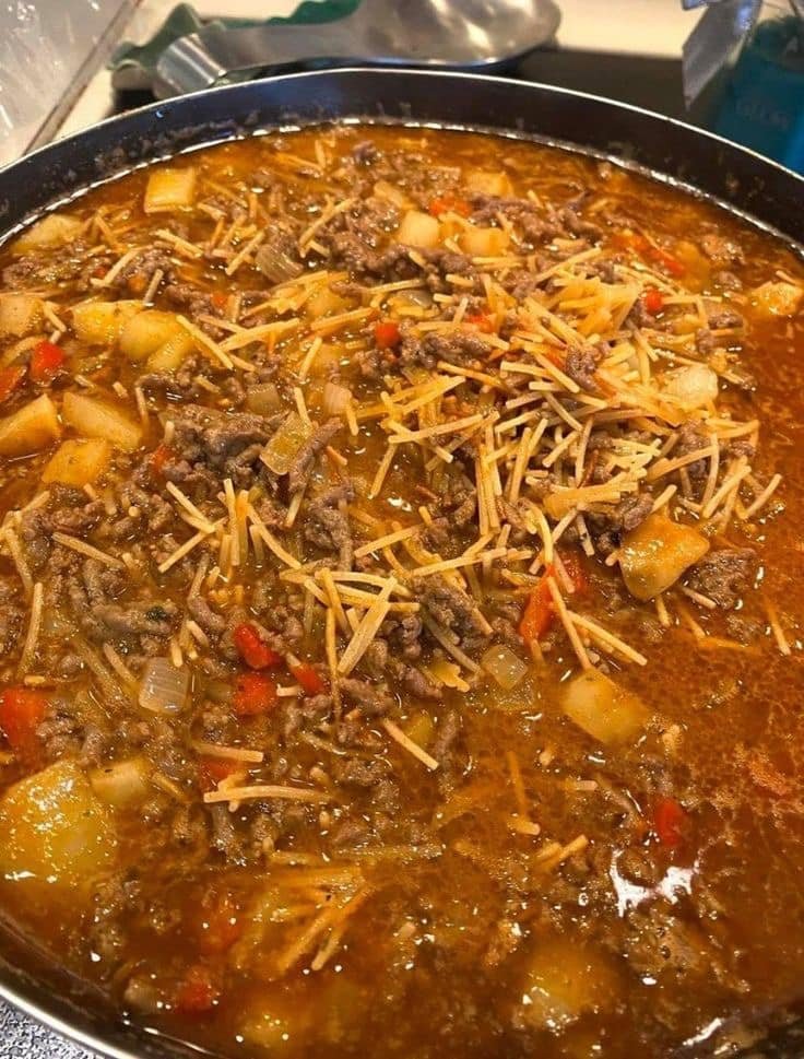 Fideo with potatoes and ground beef